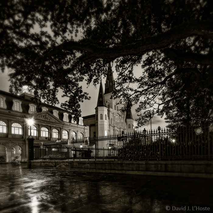 Early Morning at St. Louis Cathedral, New Orleans (6269bw)